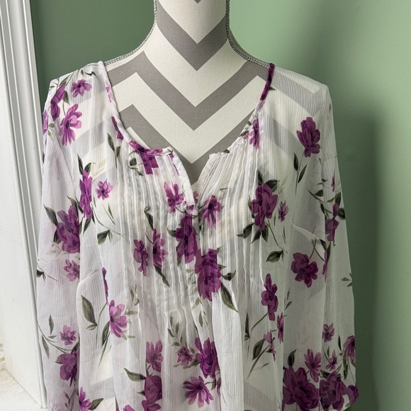 Torrid Purple and White Floral Blouse size 1 - Picture 3 of 7